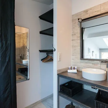 Loft 3 Pieces Duplex 3 Etoiles Calme Centre A 5 Mn Des Plages Et Palais
