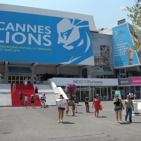 Loft 3 Pièces Duplex 3 étoiles Calme Centre à 5 Mn Des Plages Et Palais * Cannes