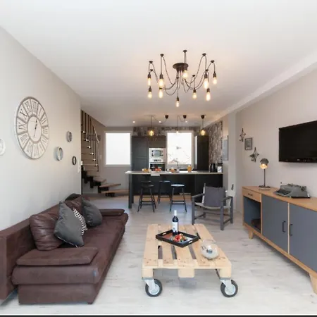 Apartment Loft 3 Pieces Duplex 3 Etoiles Calme Centre A 5 Mn Des Plages Et Palais Cannes