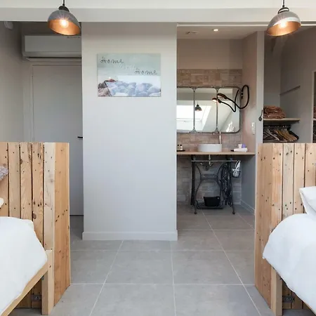 Apartment Loft 3 Pieces Duplex 3 Etoiles Calme Centre A 5 Mn Des Plages Et Palais